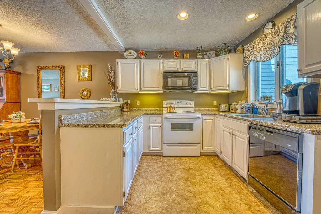 10 Vista Drive Ashland NH 03217