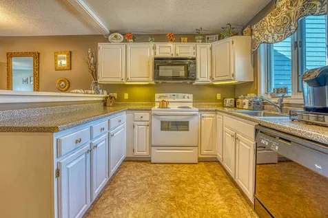 10 Vista Drive Ashland NH 03217
