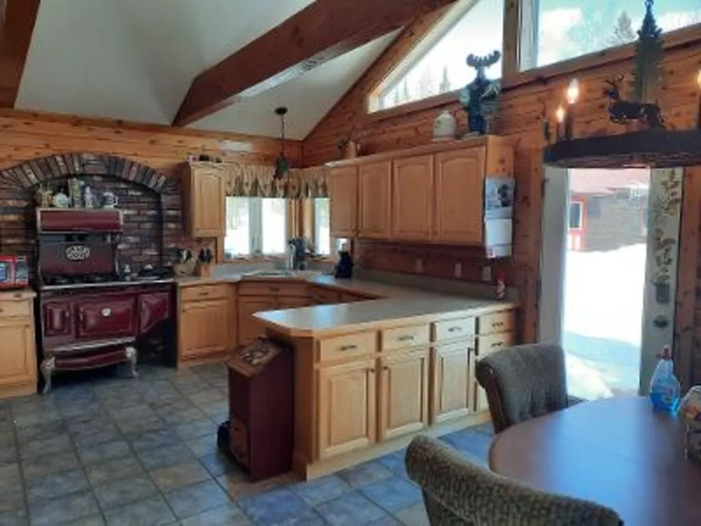 20 Cedric Road Pittsburg NH 03592