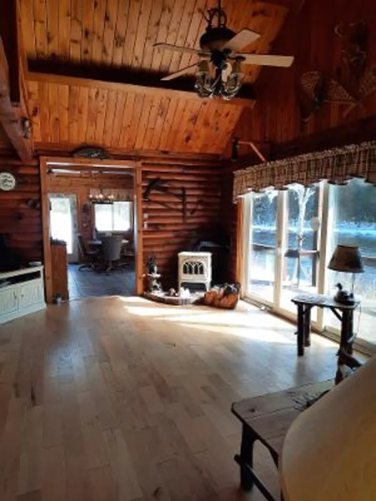 20 Cedric Road Pittsburg NH 03592