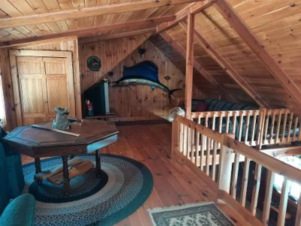 20 Cedric Road Pittsburg NH 03592
