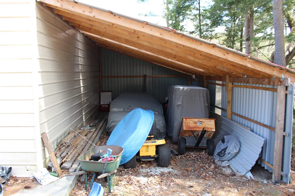 379 Old Claremont Road Charlestown NH 03603-4335