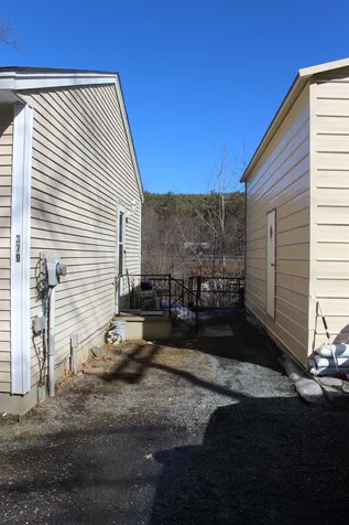 379 Old Claremont Road Charlestown NH 03603-4335