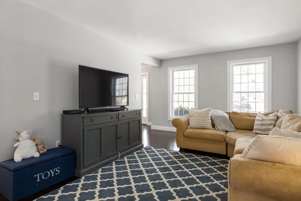 49 Barrett Farm Drive Greenland NH 03840
