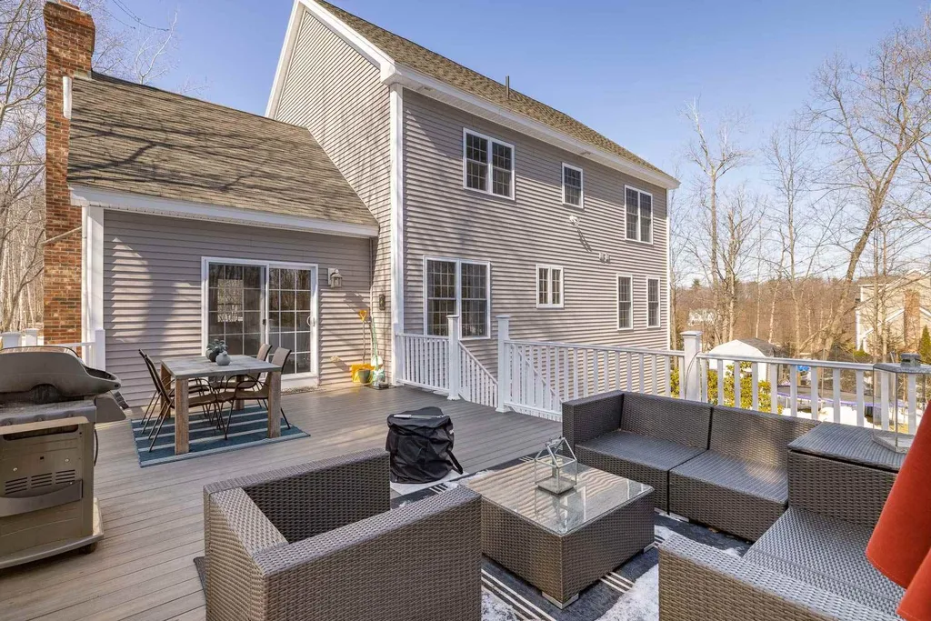 49 Barrett Farm Drive Greenland NH 03840