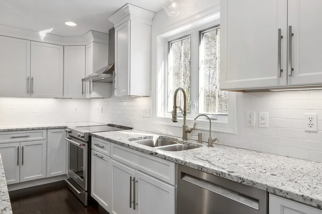 49 Barrett Farm Drive Greenland NH 03840