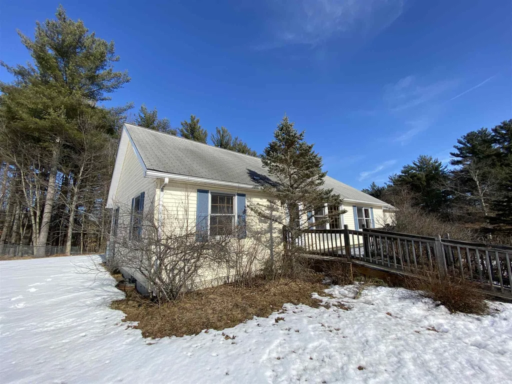 1 Stillwater Circle Rochester NH 03839