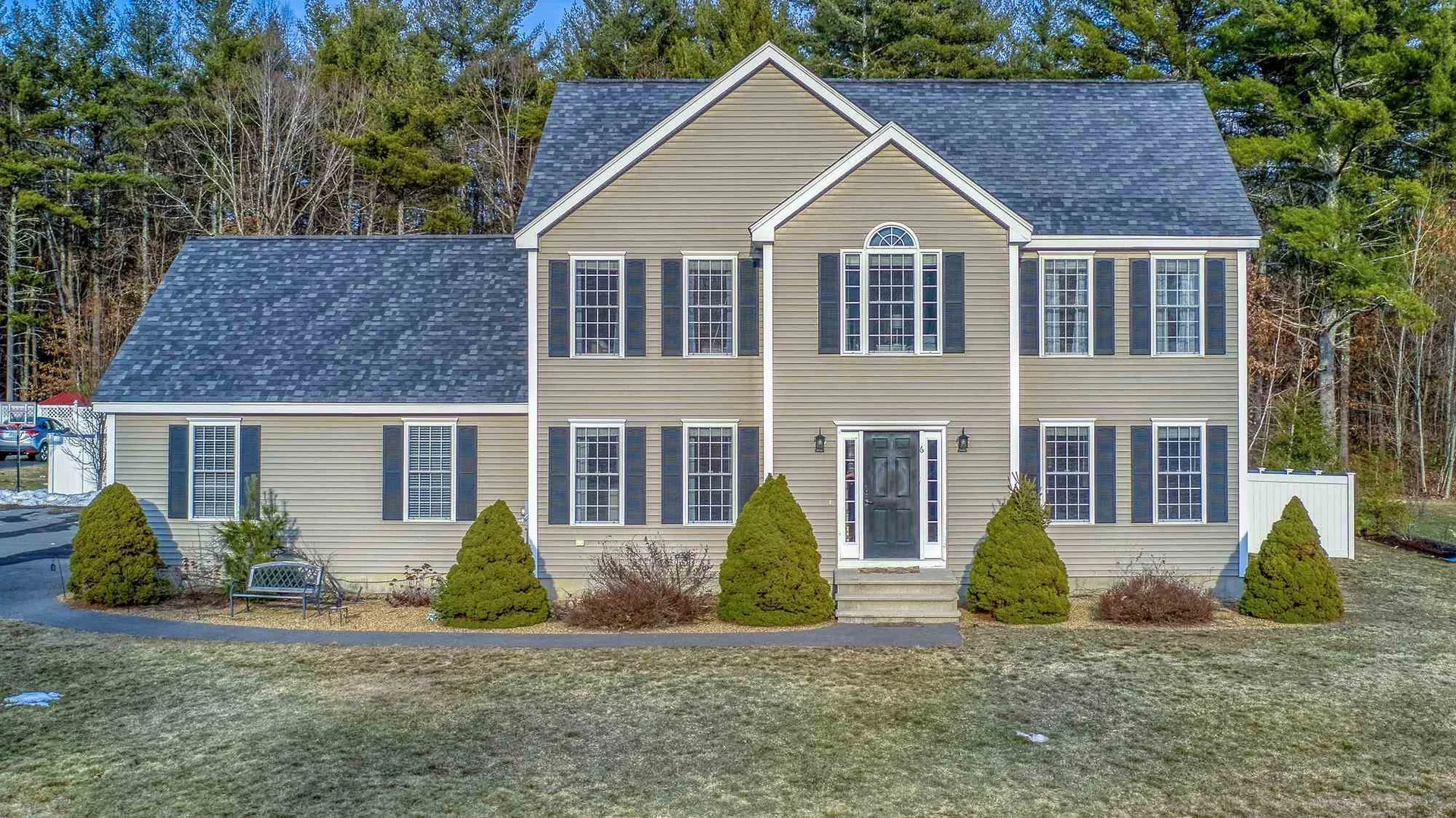 6 Tanager Way Londonderry NH 03053