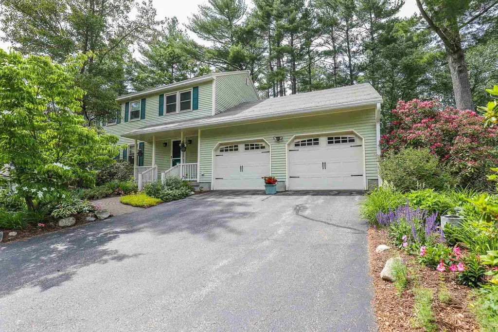 32 Camelot Drive Manchester NH 03104