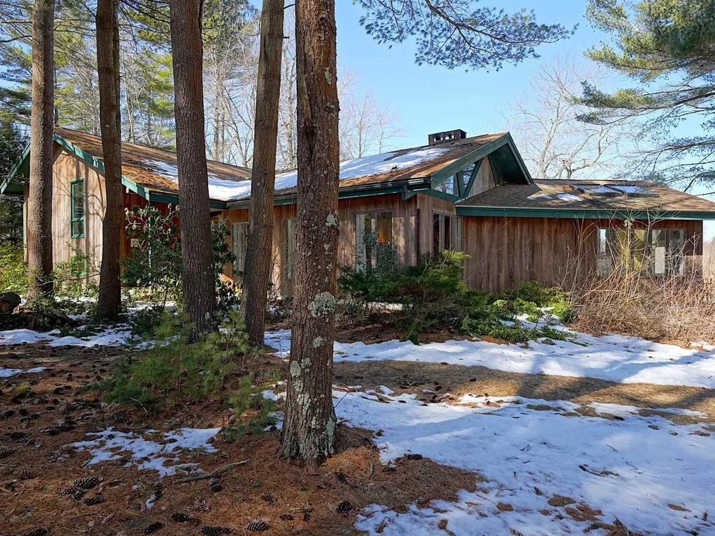 100 Woodland Road North Hampton NH 03862