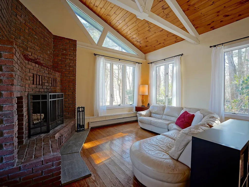 100 Woodland Road North Hampton NH 03862