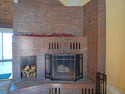 100 Woodland Road North Hampton NH 03862
