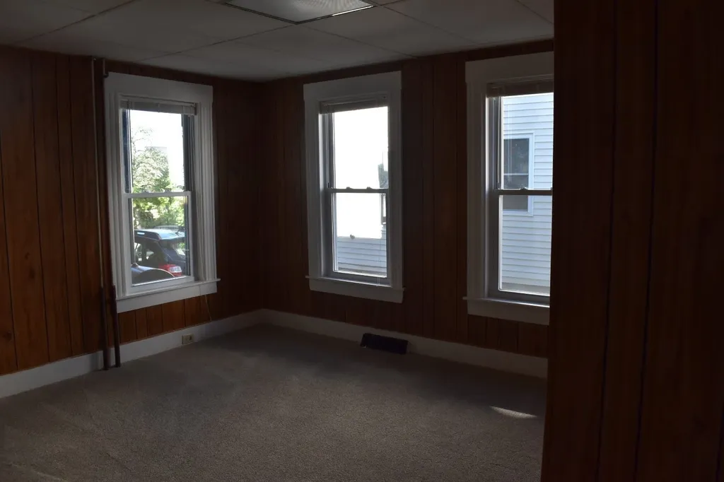 384 Belmont Street Manchester NH 03103