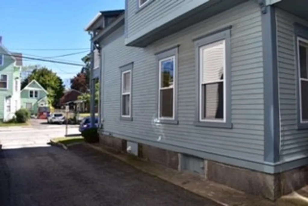 384 Belmont Street Manchester NH 03103