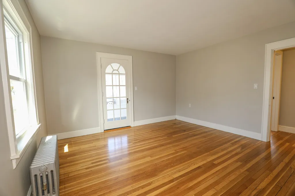 59 Broadway Avenue Manchester NH 03104
