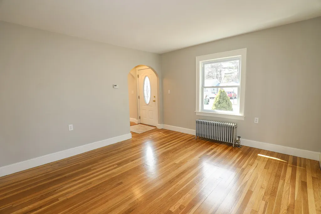 59 Broadway Avenue Manchester NH 03104
