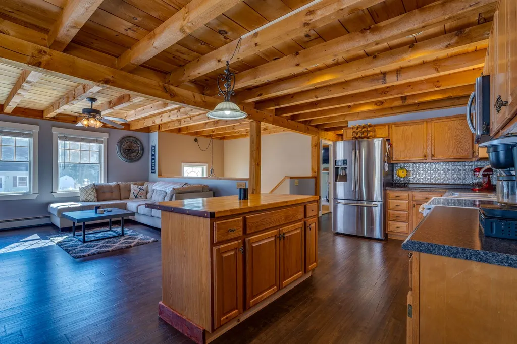 16 Davis Boulevard Rochester NH 03868