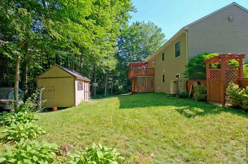 16 Davis Boulevard Rochester NH 03868