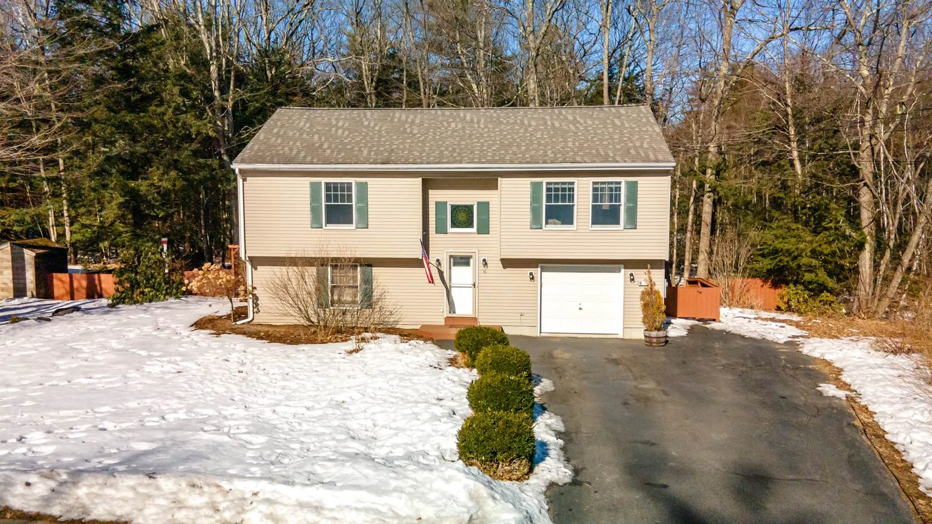16 Davis Boulevard Rochester NH 03868