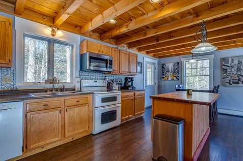 16 Davis Boulevard Rochester NH 03868