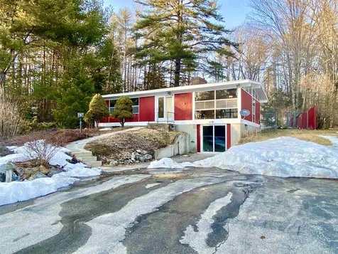 12 Windsor Terrace Hillsborough NH 03244