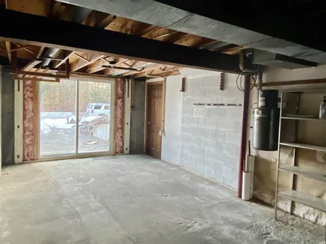 12 Windsor Terrace Hillsborough NH 03244