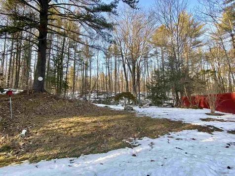 12 Windsor Terrace Hillsborough NH 03244
