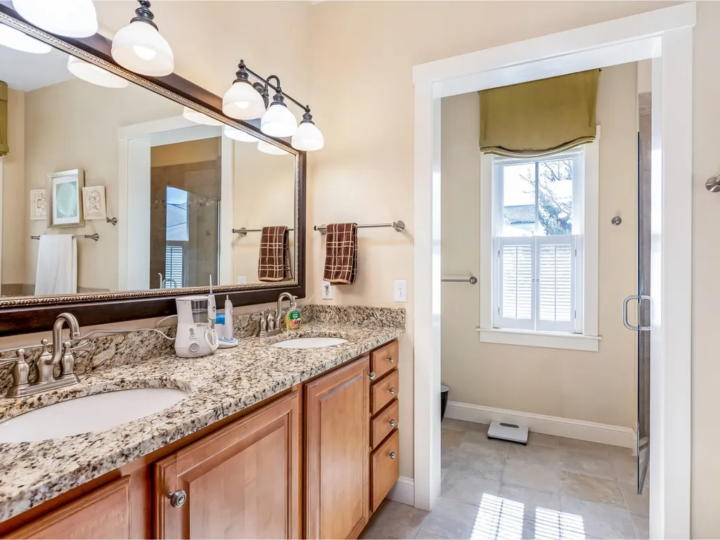 22 Dewey Place South Burlington VT 05403-7923