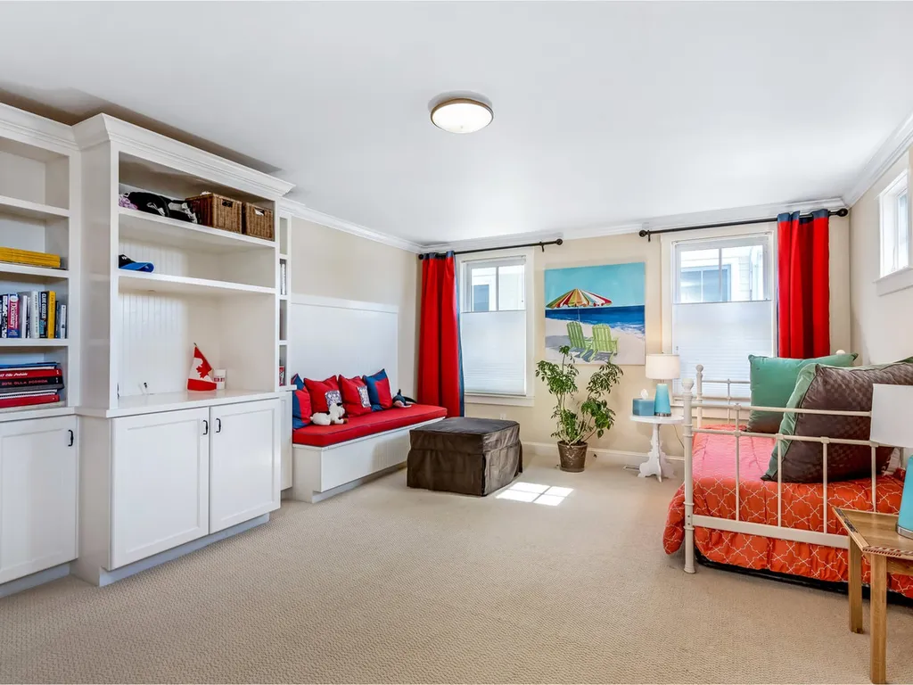22 Dewey Place South Burlington VT 05403-7923