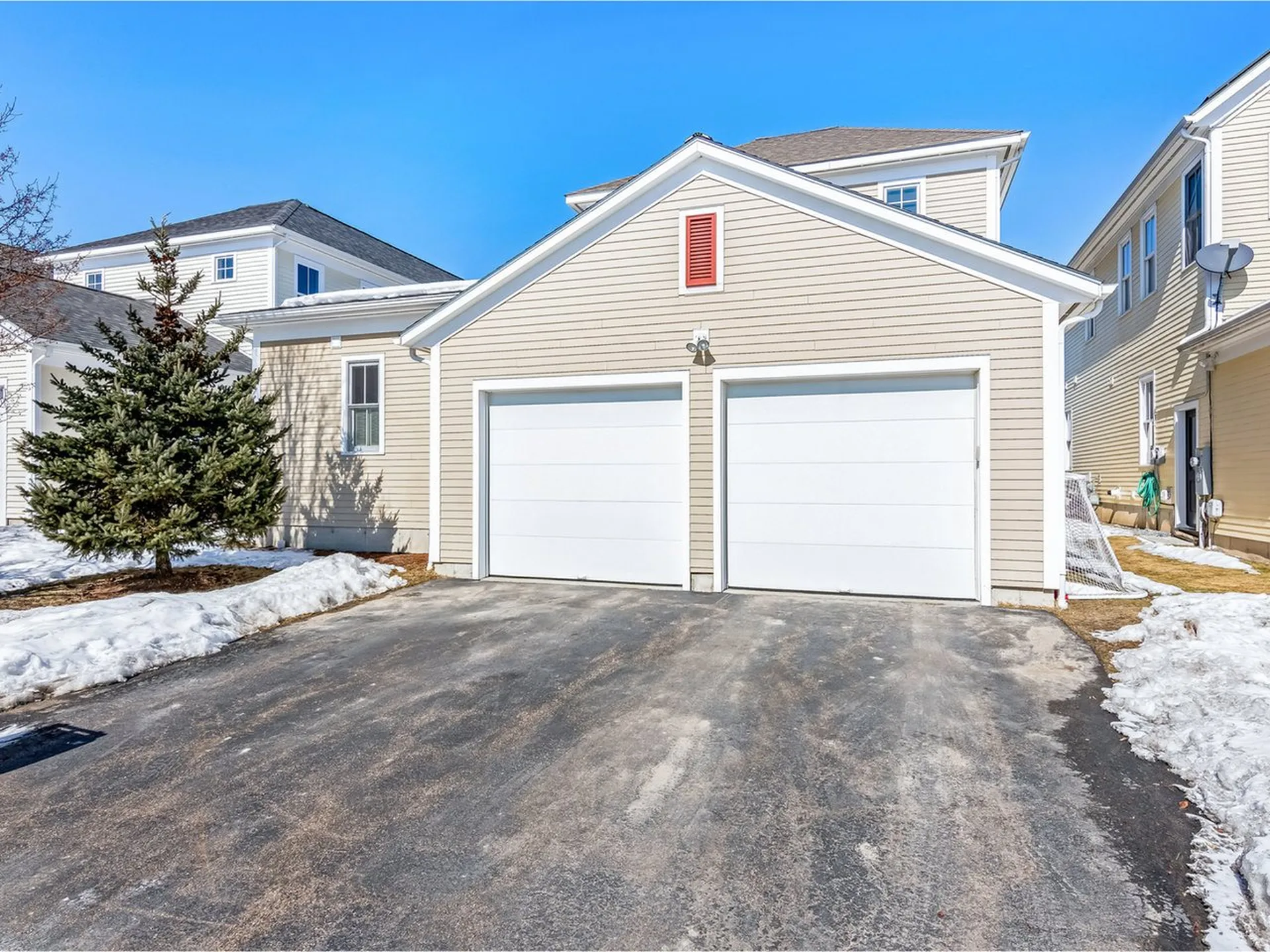 22 Dewey Place South Burlington VT 05403-7923
