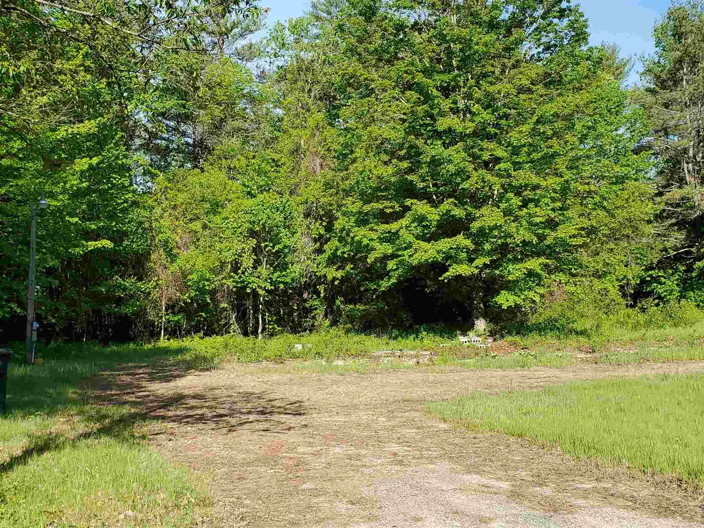 672 Bog Road Enfield NH 03748