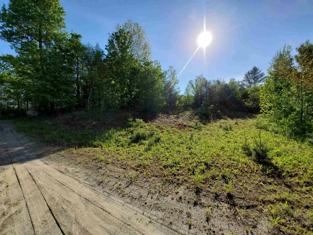 672 Bog Road Enfield NH 03748