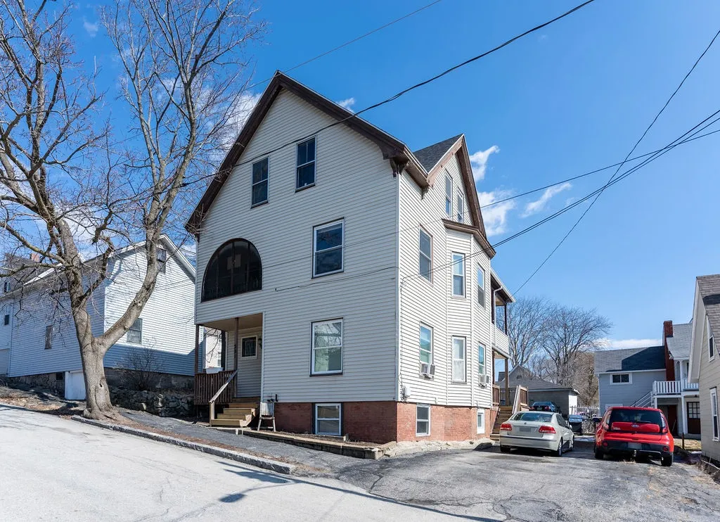 391 Beacon Street Manchester NH 03103