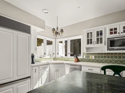 81 Gardenside Lane Shelburne VT 05482