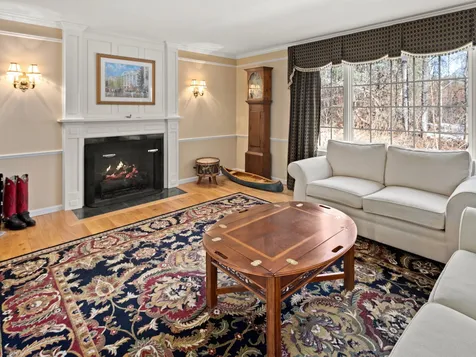 81 Gardenside Lane Shelburne VT 05482