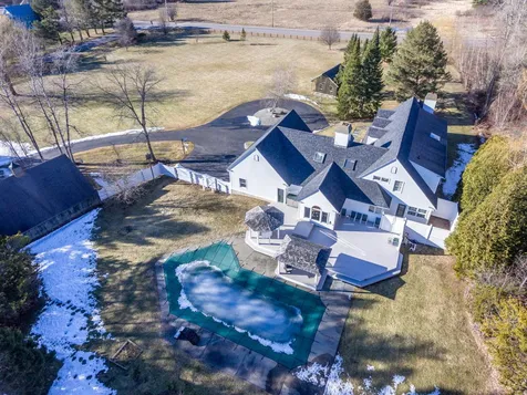 81 Gardenside Lane Shelburne VT 05482