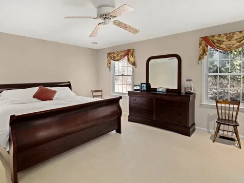 81 Gardenside Lane Shelburne VT 05482