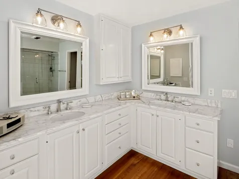81 Gardenside Lane Shelburne VT 05482