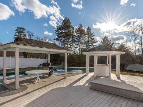 81 Gardenside Lane Shelburne VT 05482