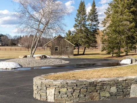 81 Gardenside Lane Shelburne VT 05482