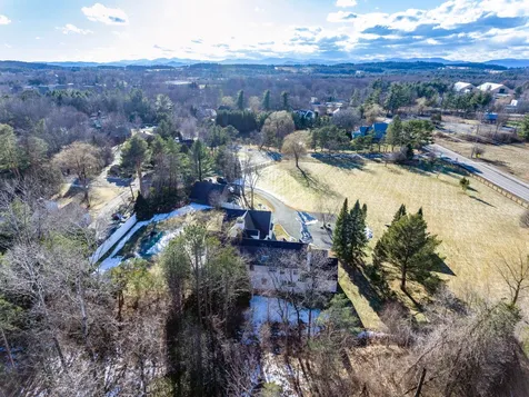 81 Gardenside Lane Shelburne VT 05482