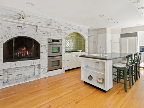 81 Gardenside Lane Shelburne VT 05482