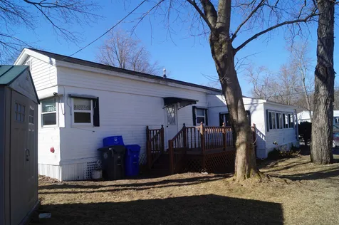 17 Meredith Drive Hampstead NH 03841