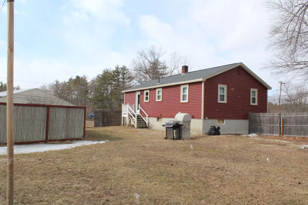 60 Harding Street Rochester NH 03867