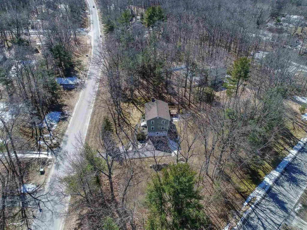 15 Davis Drive Londonderry NH 03053