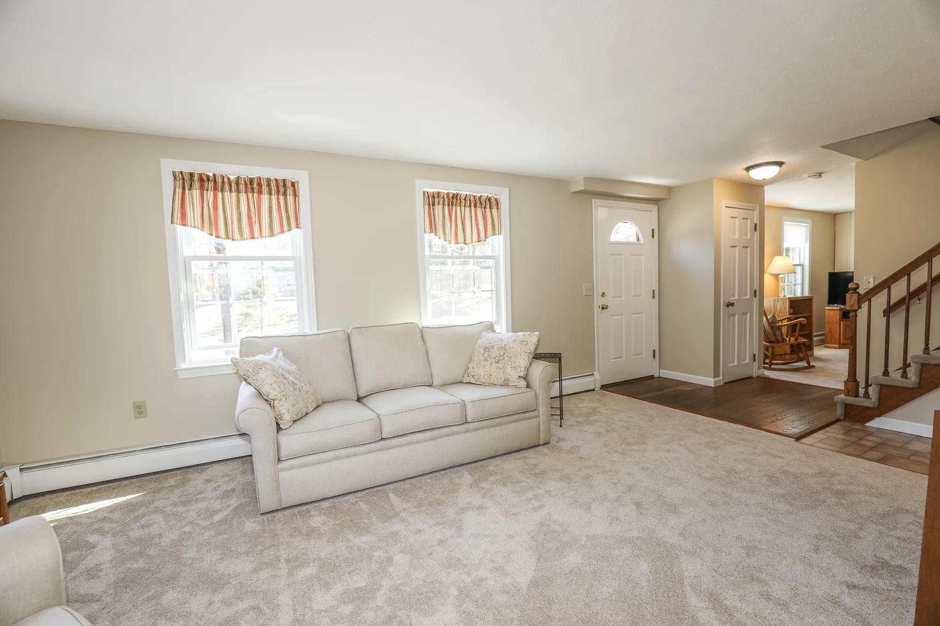 15 Davis Drive Londonderry NH 03053