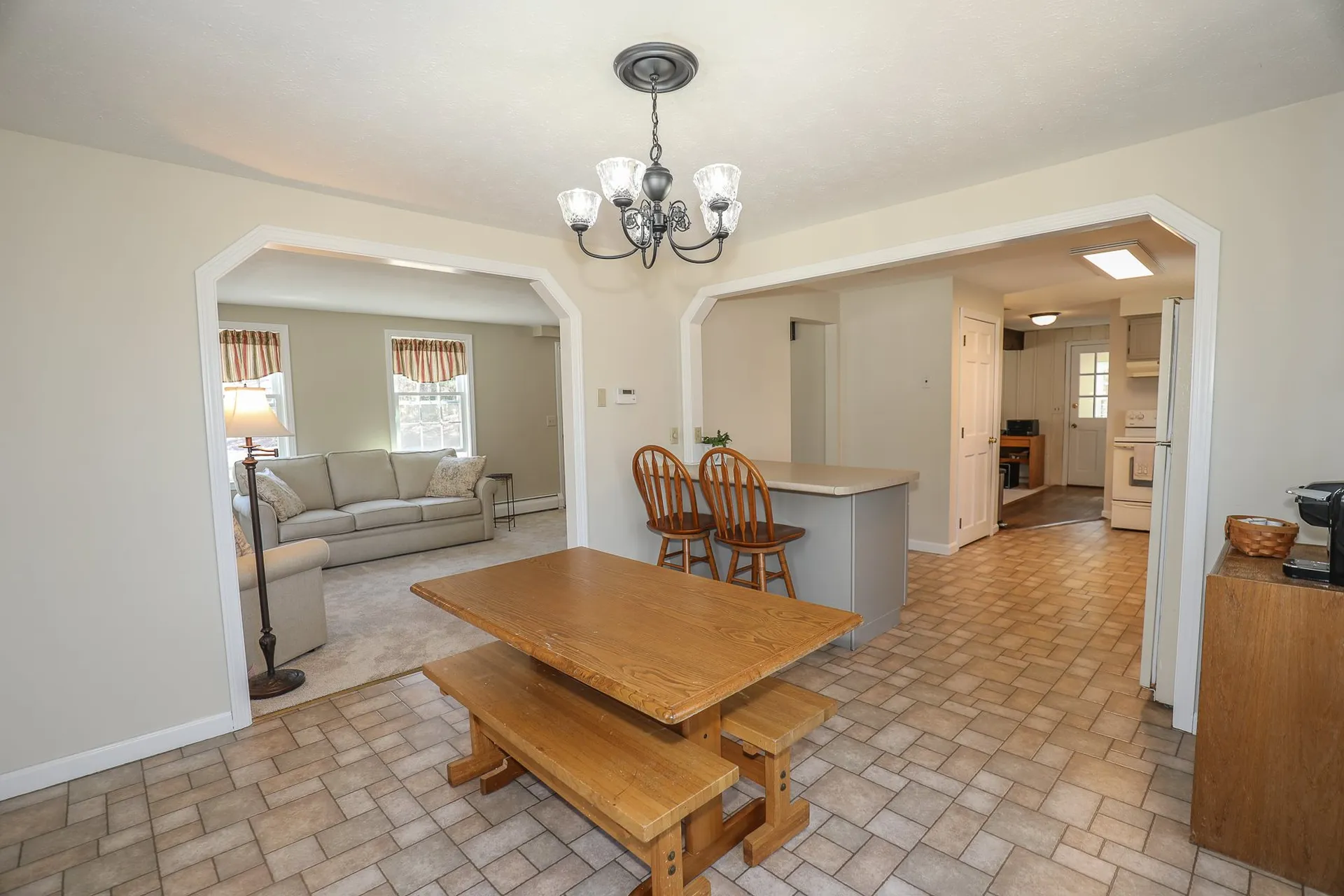 15 Davis Drive Londonderry NH 03053