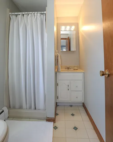 15 Davis Drive Londonderry NH 03053