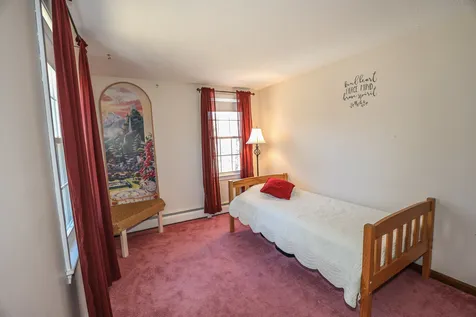 15 Davis Drive Londonderry NH 03053