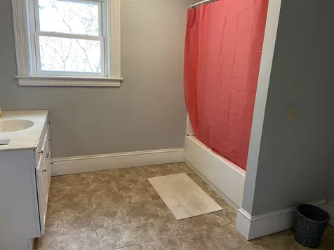 186 Mount Pleasant Street St. Johnsbury VT 05819-1136